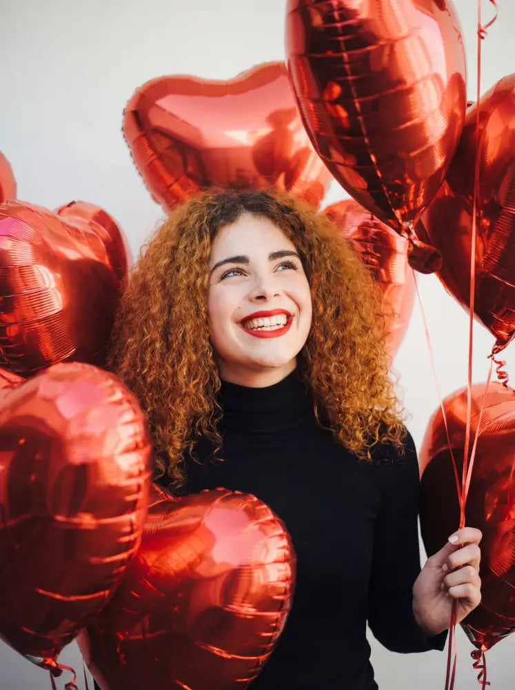 Heart Eyes Balloon – Black Outfit Edit