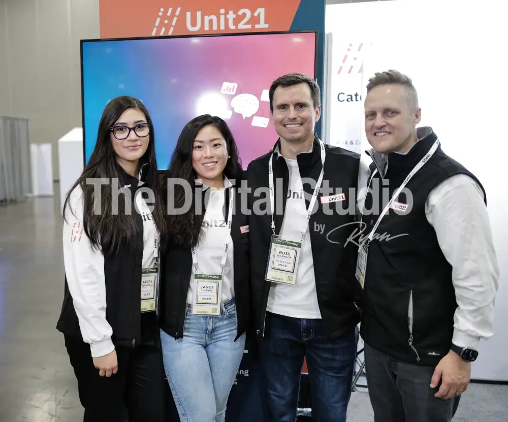 Squad Goals 2026 New Year Rooftop – AI Photo Booth Prompt for Snappic & Events — Ryan Salinas